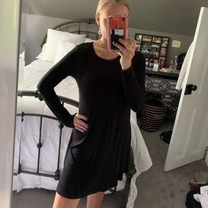 Loose black long sleeve dress